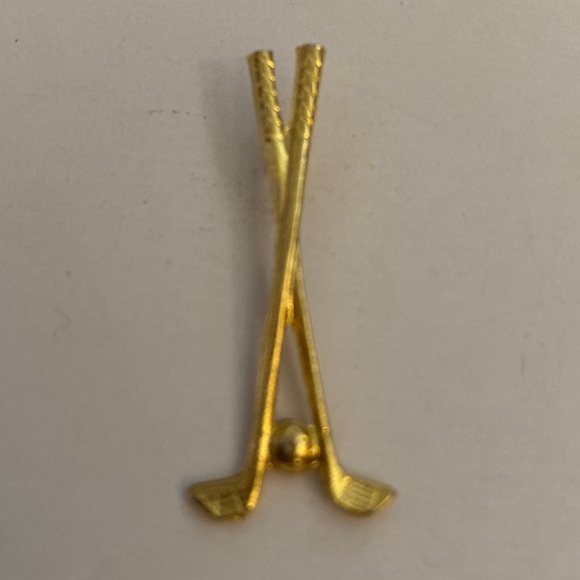 Golf Clubs & Golf Ball lapel pin - Picture 1 of 4